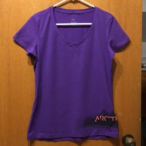 New Arc’teryx women’s T-shirt